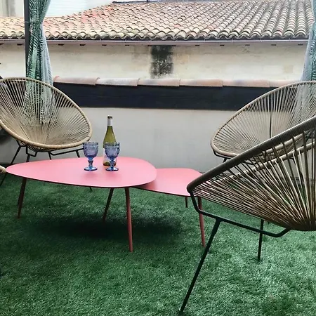 Le 6 Bis By Les Cailloux Dores * Uzès