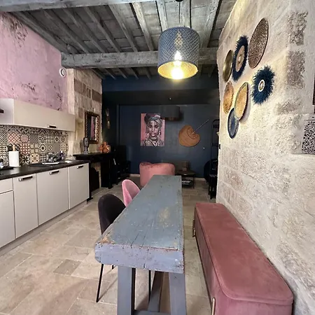Le 6 Bis By Les Cailloux Dores Holiday home Uzes