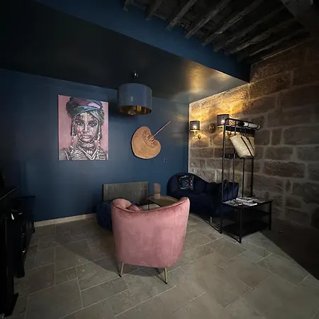 Le 6 Bis By Les Cailloux Dores *